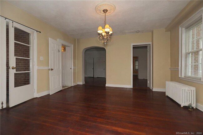 Building Photo - 458 Palisado Ave