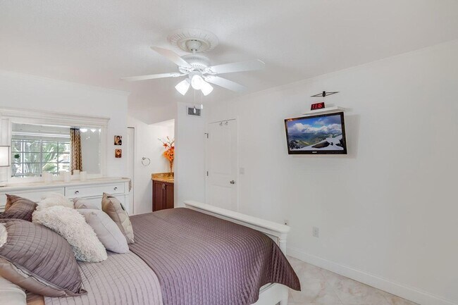 Foto del edificio - 1715 Village Blvd