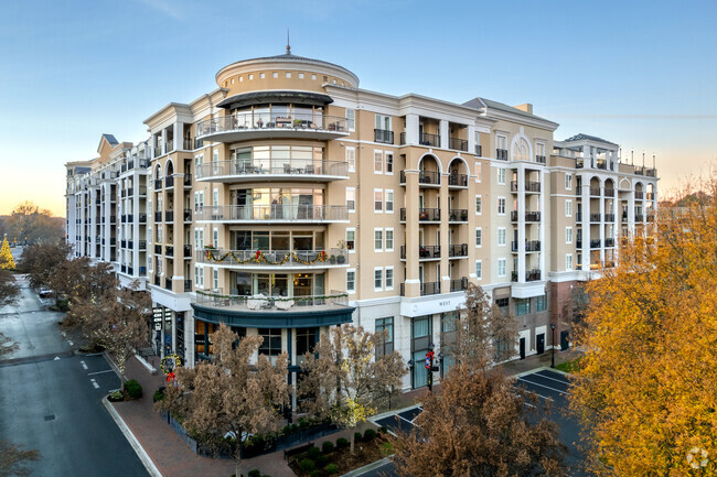 Building Photo - Piedmont Row West - Bldg D