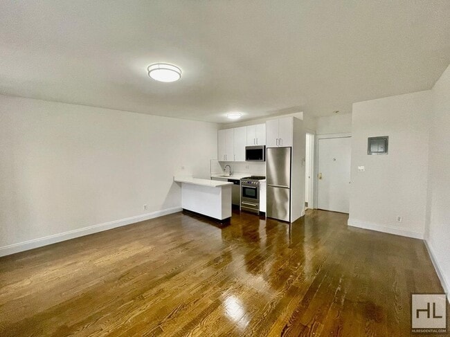 Building Photo - EAST 65 STREET