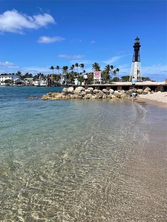 Foto del edificio - 2611 NE 20th St