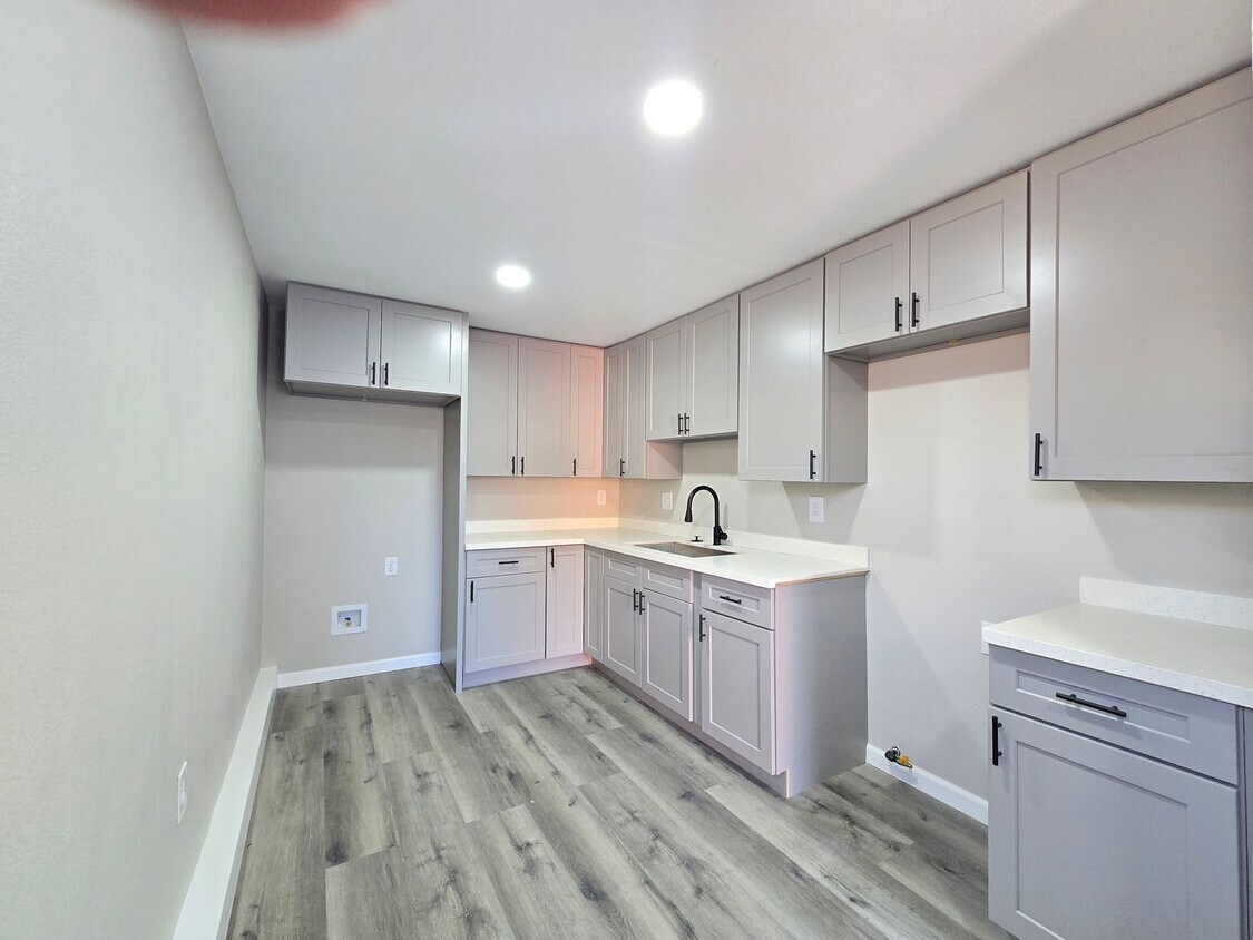 Foto principal - Modern 1-Bedroom 1-bathroom ADU guest hous...