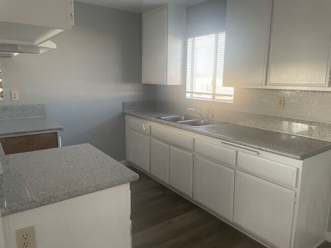 Foto del edificio - 1308 W 225th St