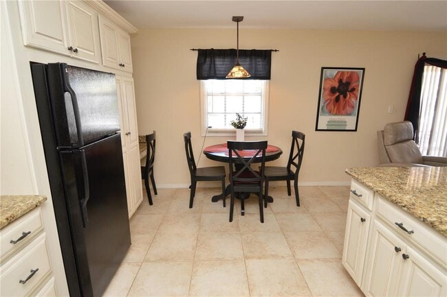 Building Photo - 5245 Coquina Key Dr SE