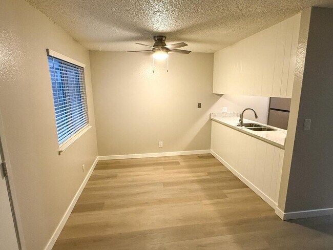 Foto del edificio - 2004 Ahern St