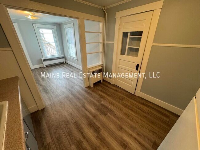 Foto del edificio - 145 Essex St