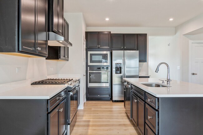 Building Photo - 1233 Neuway Ln