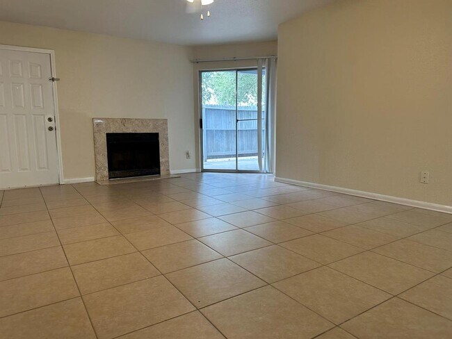 Foto del edificio - 9700 Leawood Blvd