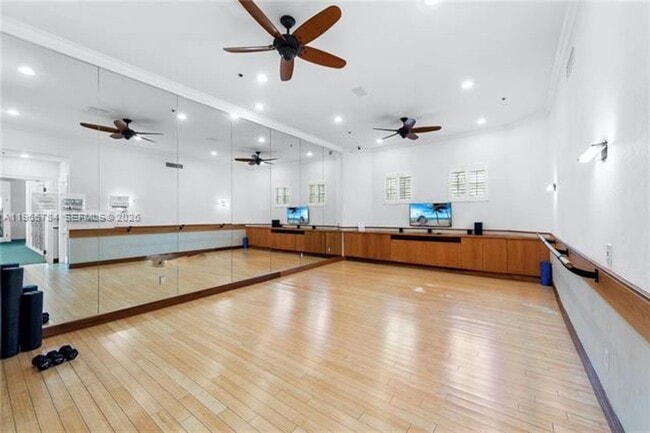 Building Photo - 3145 NE 184th St