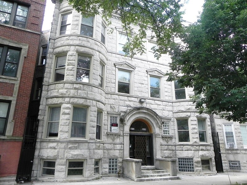 Building Photo - 5610 S Michigan Ave