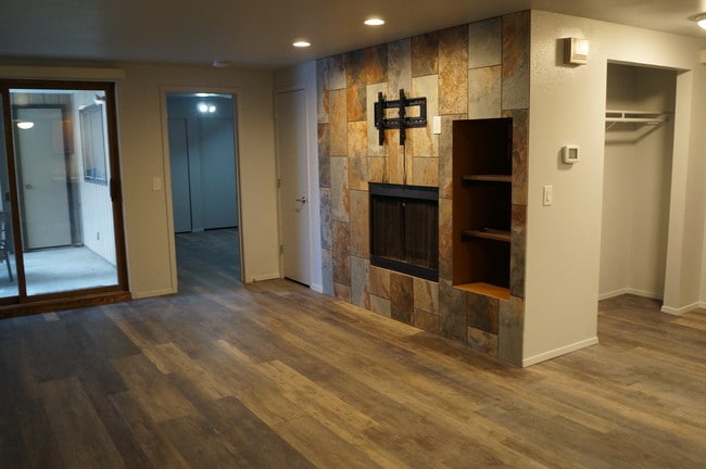 201 Barrow St Unit 207 Anchorage Ak 99501 Apartment For Rent In Building Photo 201 Barrow St