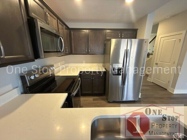 Foto del edificio - 3 Bedroom / 2.5 Bathroom Townhome in Louisburg, KS!