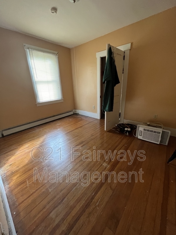 Building Photo - 534 Cavitt Ave