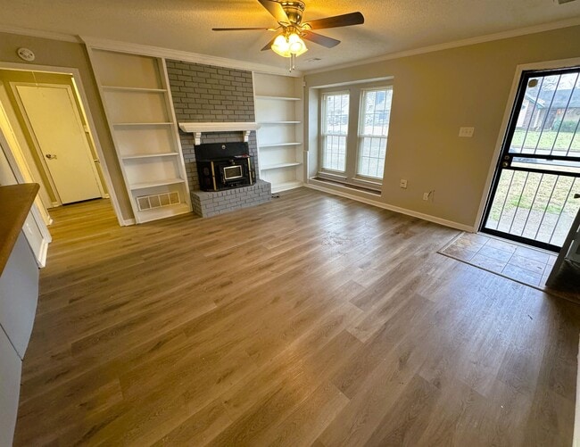 Foto del edificio - 6398 N Fawn Hollow Cir