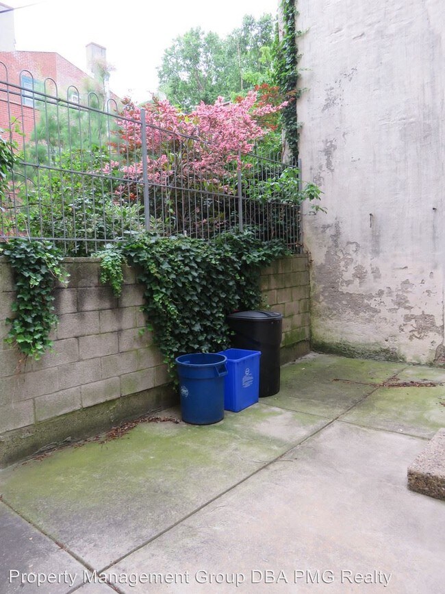 Foto del edificio - 743 N Warnock St