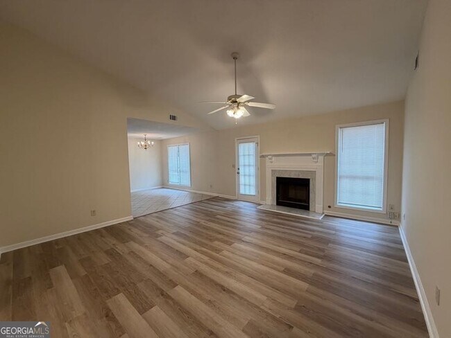 Foto del edificio - 414 Saddle Shoal Trail