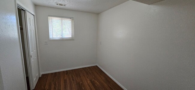 Photo - 566 Voiles Drive, Room 1 House
