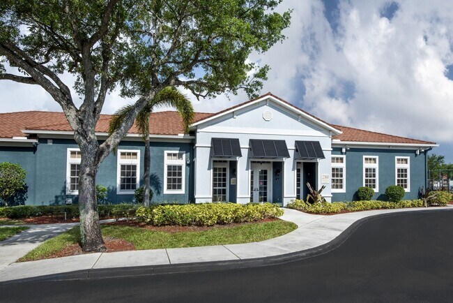 Foto del edificio - Sunny Lake Apartments