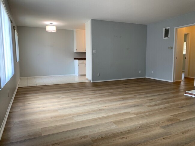 Living Room/Dining Area - 2231 Virginia Ave