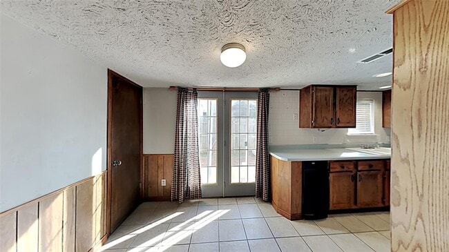 Building Photo - 436 Belmont Dr