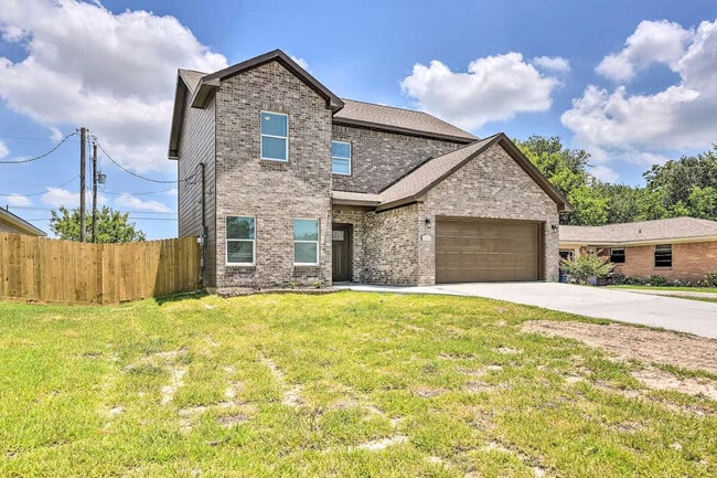 Foto del edificio - 3510 Oleander Ave