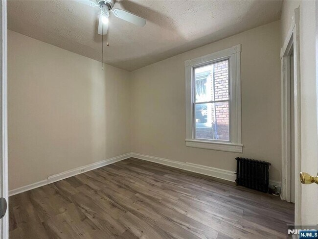 Foto del edificio - 115 Park Ave