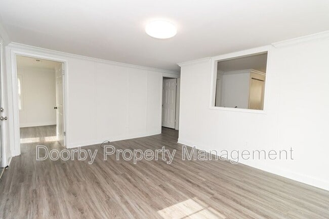 Foto del edificio - 921 East Ave