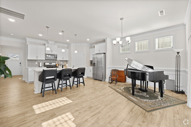 Building Photo - 758 Latrobe Dr