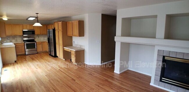 Building Photo - 761 Chadwick Cir