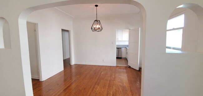 Dinning Room - 1331 S Cloverdale Ave