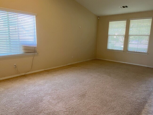 Building Photo - West Lancaster 4 bedroom 1 story
