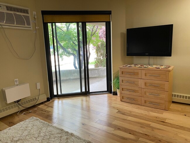 Photo du bâtiment - 103 Powe St