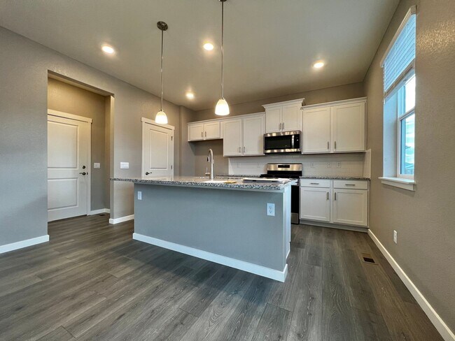 Foto del edificio - Gorgeous 4 Bed, 2.5 Bath Newer Build in Berthoud!