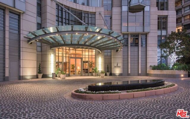 Building Photo - 10776 Wilshire Blvd