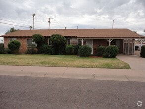 Building Photo - 7337 E Lewis Ave