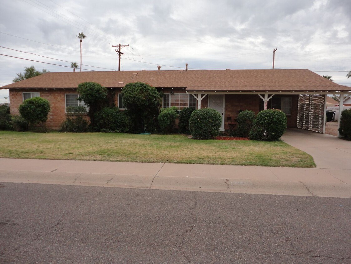 Primary Photo - Great Scottsdale Location