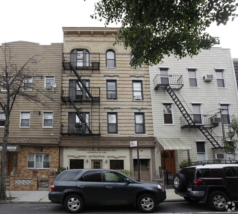 Building Photo - 334 Leonard St