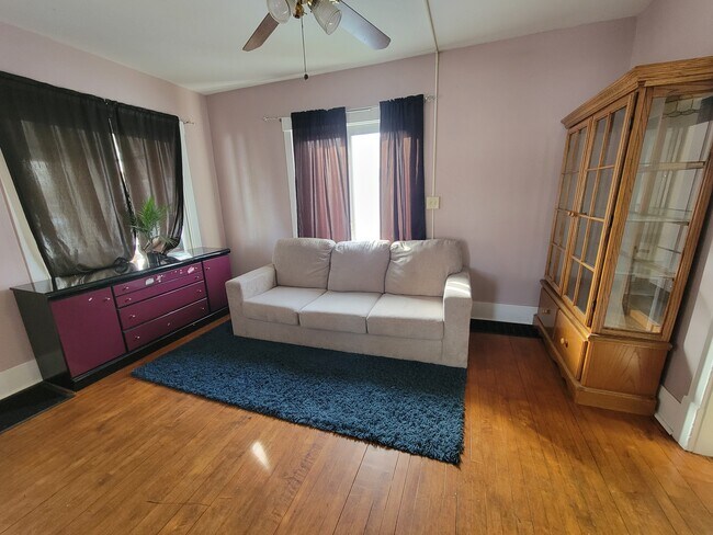 Foto del edificio - 2130 12th St