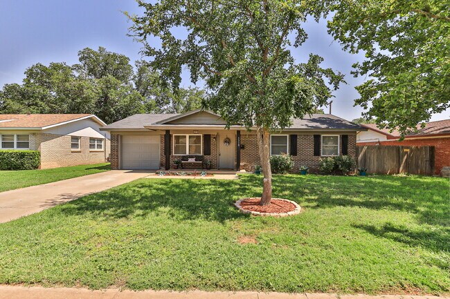 Foto del edificio - Sharp 3 Bedroom in LISD