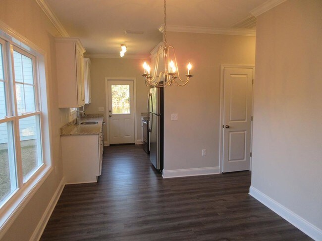 Building Photo - 325 Summercreek Cove