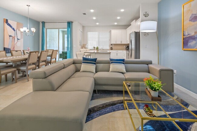 Building Photo - 1828 Tropical Palms Cir