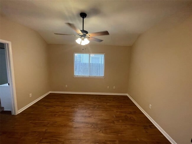 Building Photo - 326 Katy Crossing