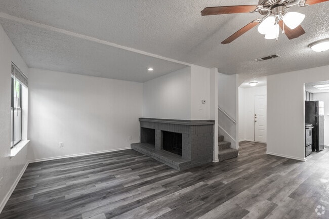 2BR, 2.5BA - 1,280SF - Living Room - Shorewood Park Townhomes