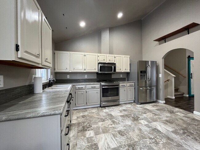 Foto del edificio - Discover your next,  Home~ Sweet ~ Home!