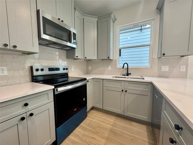 Foto del edificio - 5907 Coventry Ln