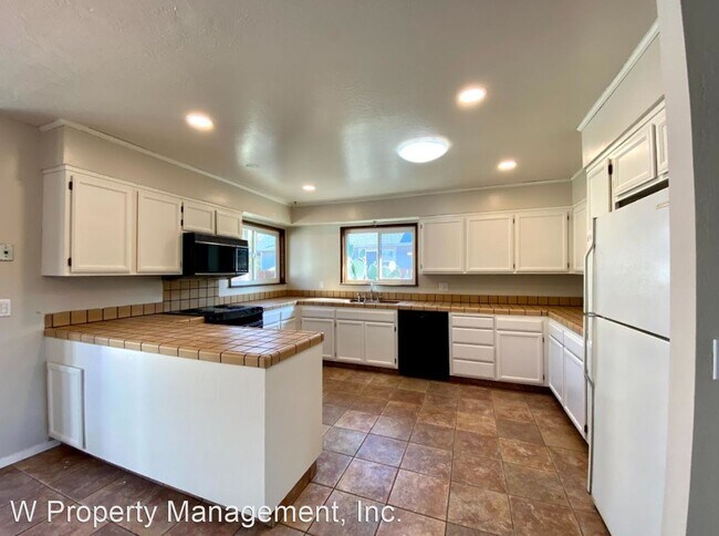 Building Photo - 2 br, 1 bath House - 222 Brittain Lane
