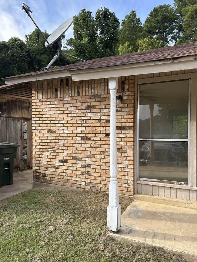 Foto del edificio - 3026 Courtney Ave
