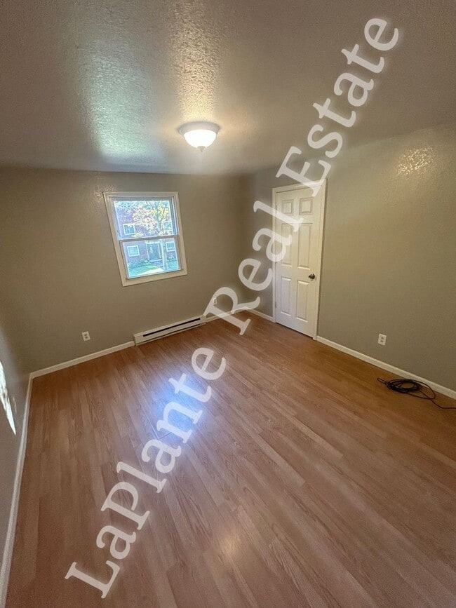 Building Photo - 4105 Walker Ave