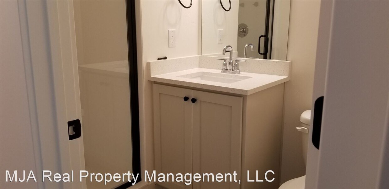 4 br, 3.5 bath House 611 East 360 South House for Rent in American