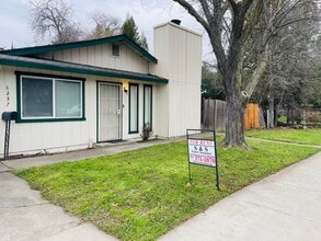 Building Photo - 8237 Sunrise Blvd
